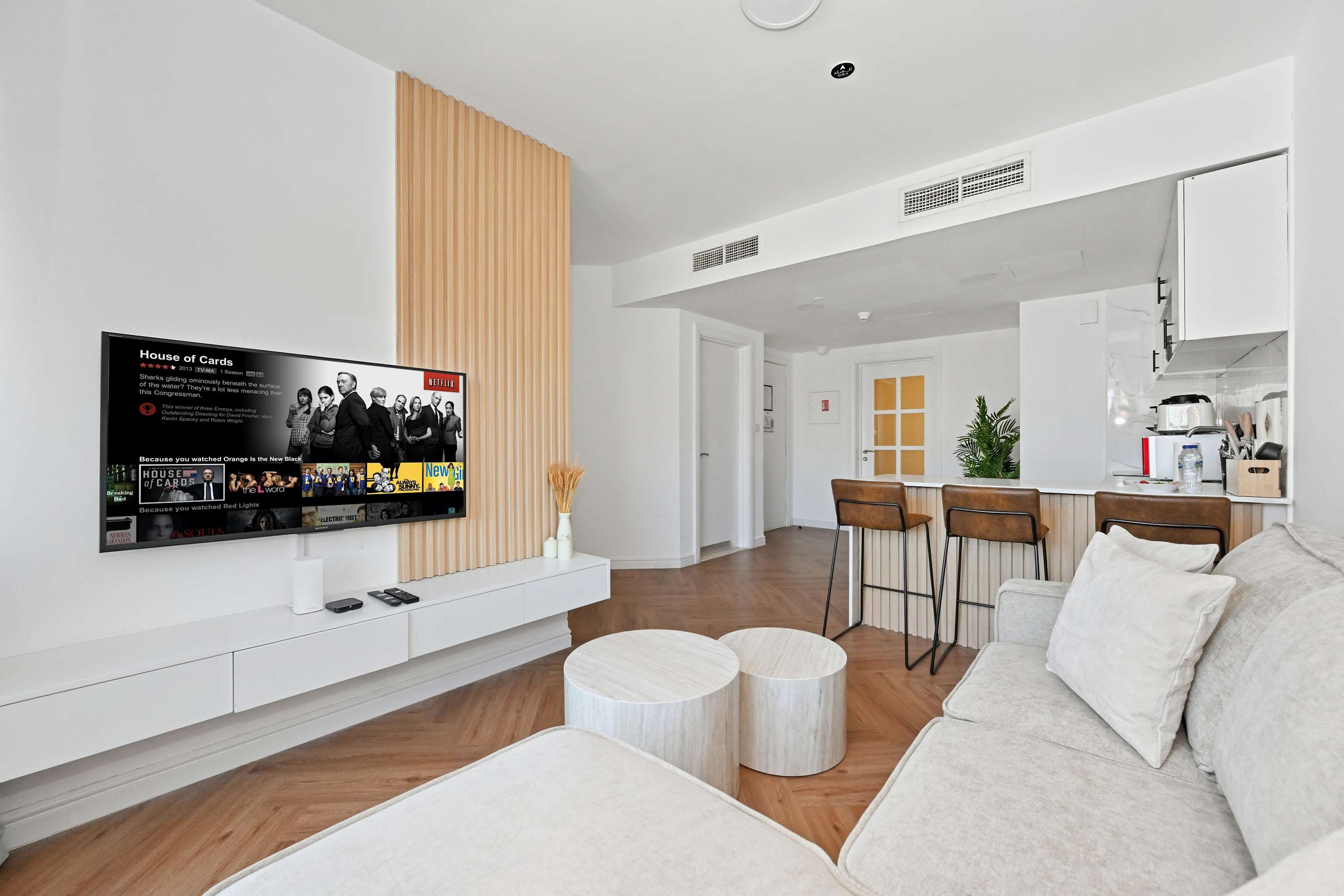 Stylish 2 Bed near Metro - Sleeps 6 | Jumeirah Lake Towers